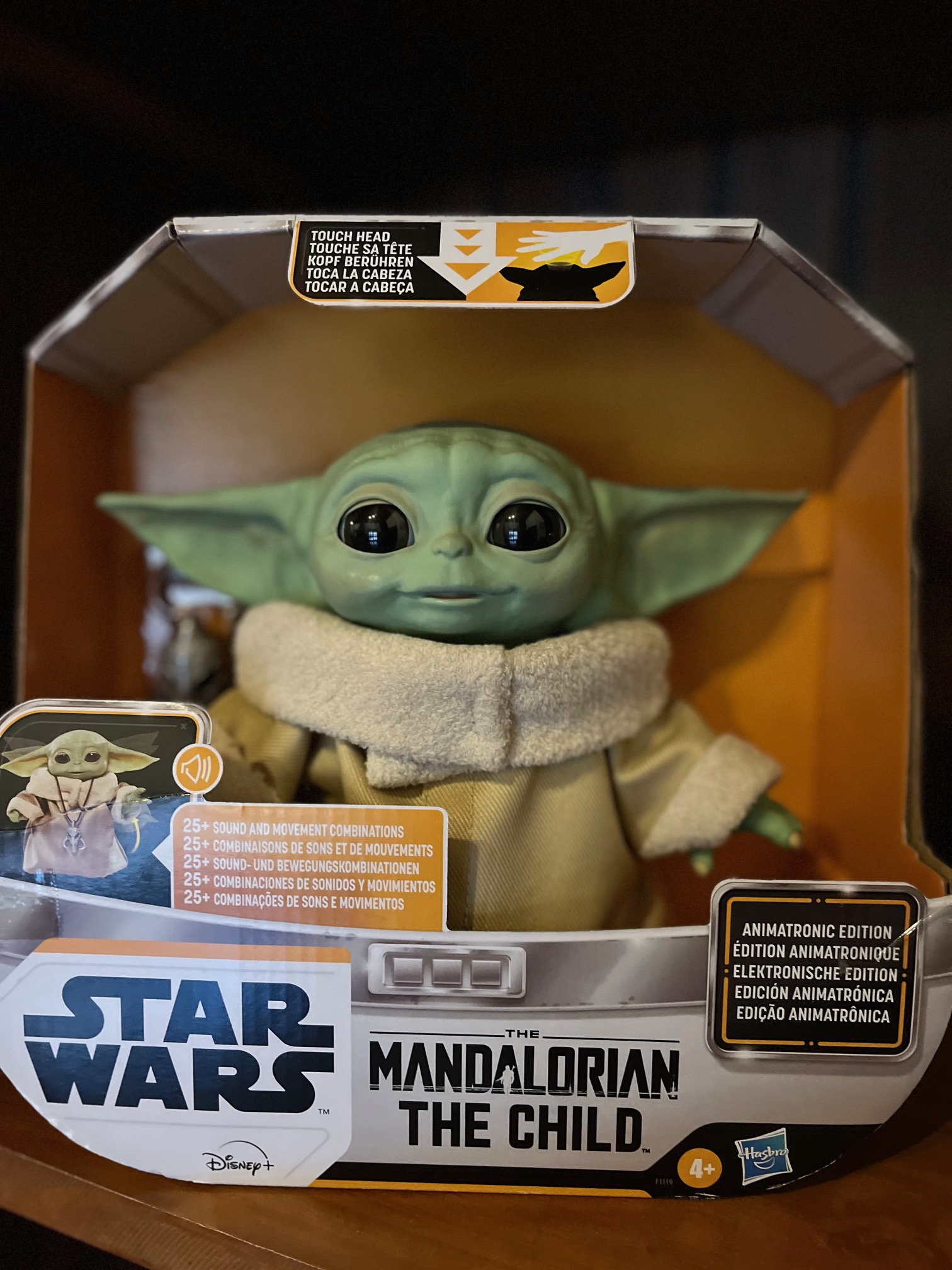 Grogu Baby Yoda de la serie The Mandalorian,licencia oficial de Star Wars – Disney.