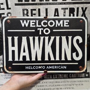 Cartel Metálico Stranger Things – Welcome to Hawkins
